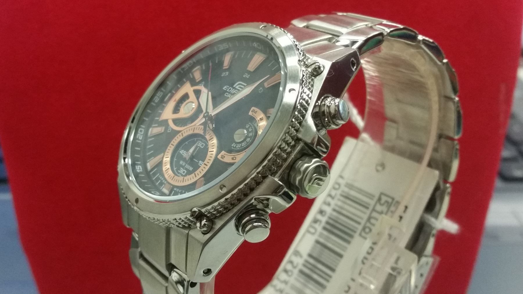 Casio Montres: Wunderschone casio original – Neuf avec emballage d'origine à Adliswil par prince65 9