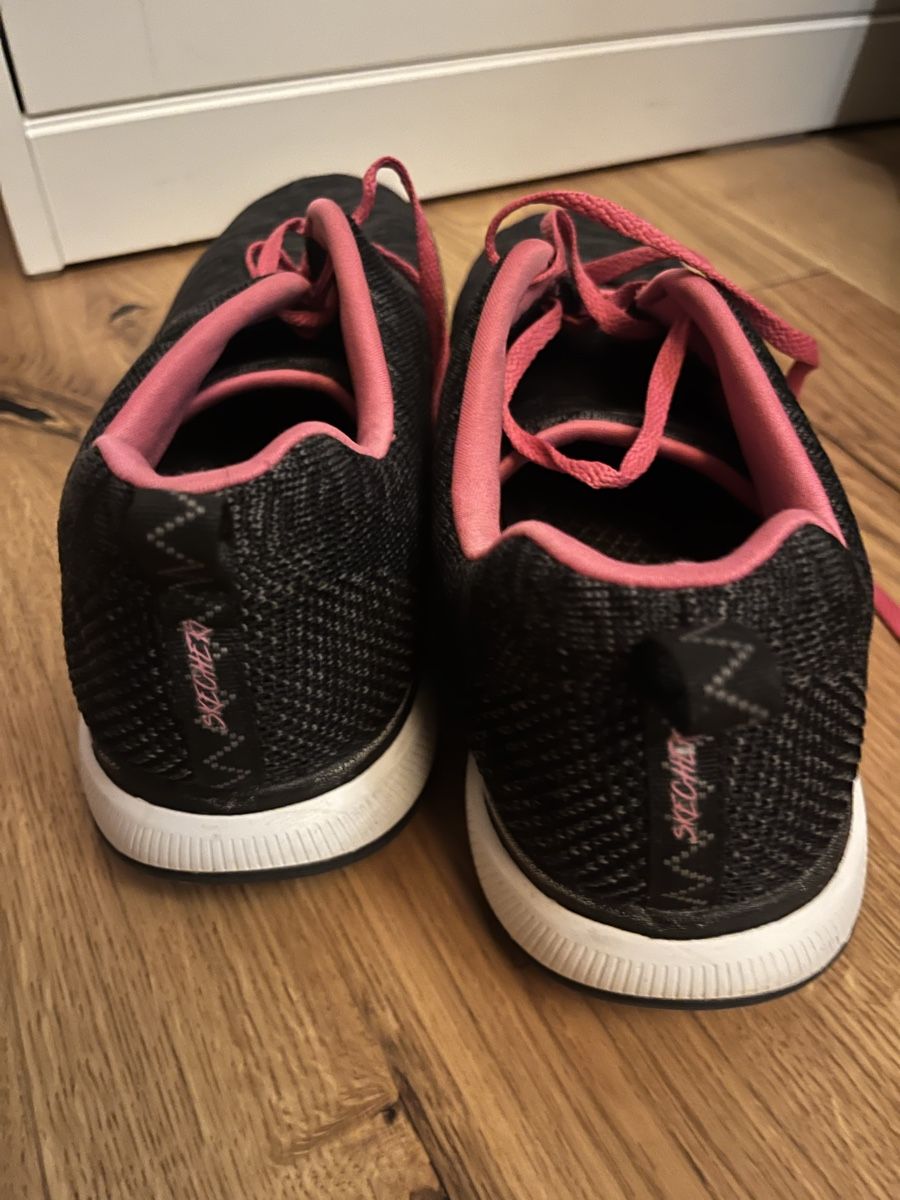 Skechers Scarpe da donna: Schöne Skechers Gr 41 – Usato da Rüdlingen venduto da Lichee 1