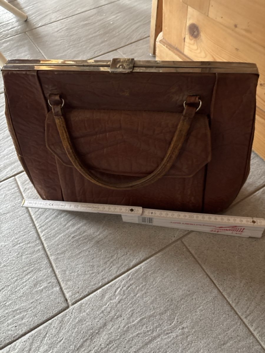 Taschen für Damen: Lederhandtasche – Gebraucht aus Bowil von Esbar 1