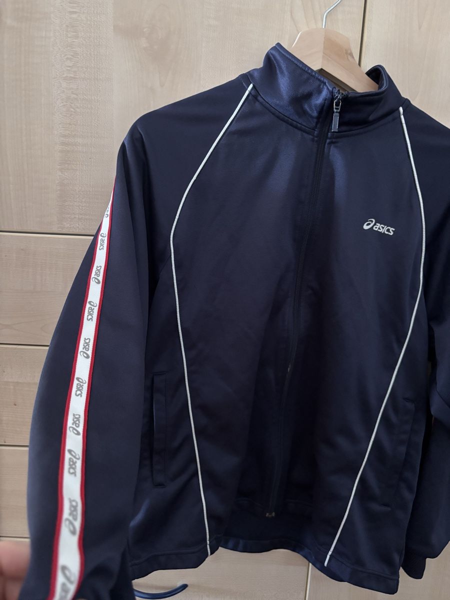 Asics Giacche: Asics Trainings jacke – Usato da Oberkirch LU venduto da mri_8qpz 2
