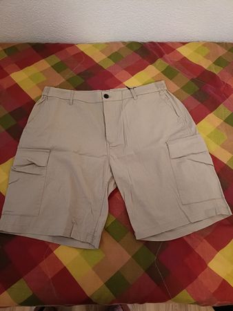 Kurze Hose new