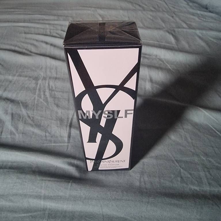 Saint Laurent Profumi & Eau de Toilette: MYSLF eau de parfum homme rechargeable 100ml – Nuovo e nell'imballaggio originale da Lausanne venduto da aha_yr2b 1