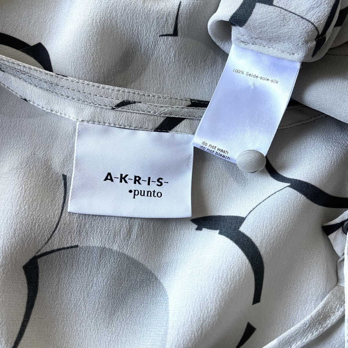 Akris Vestiti: AKRIS Gray Silk Dress – Nuovo (secondo la descrizione) da Freienbach venduto da Avviivva_Shop 3