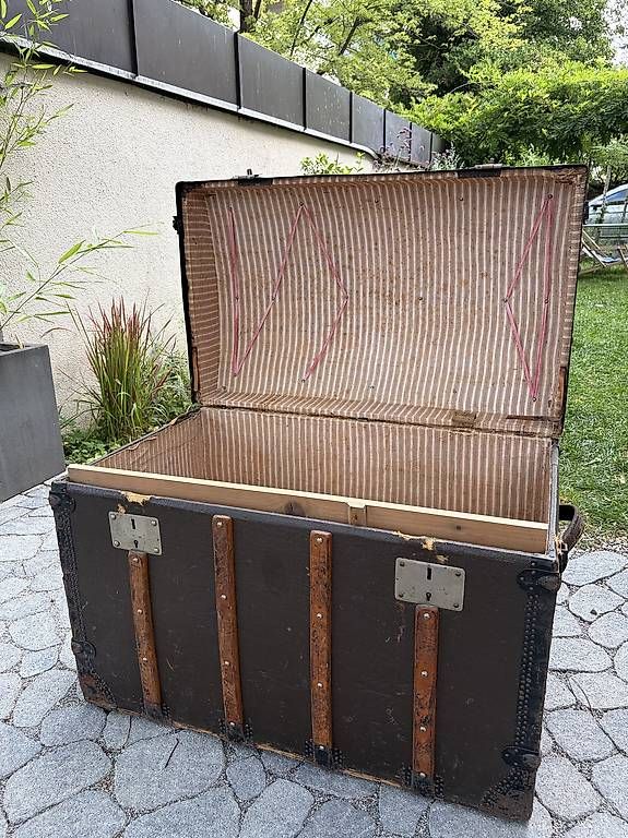 Truhen: Alte Truhe - Bühler Weber Winterthur – Gebraucht aus Winterthur von FloZound 1