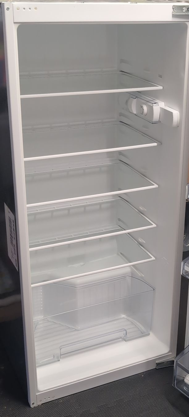 Siemens Frigoriferi: Kühlschrank leer mit Tablaren – Usato da Densbüren venduto da Erratic1988