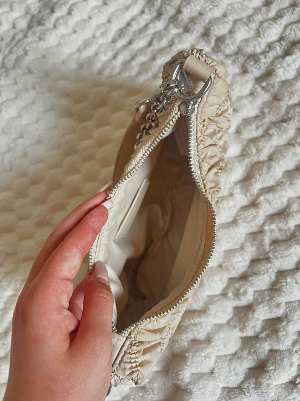 Taschen für Damen: Bershka Schultertasche beige – Gebraucht aus Bremgarten AG von TechfiX 2