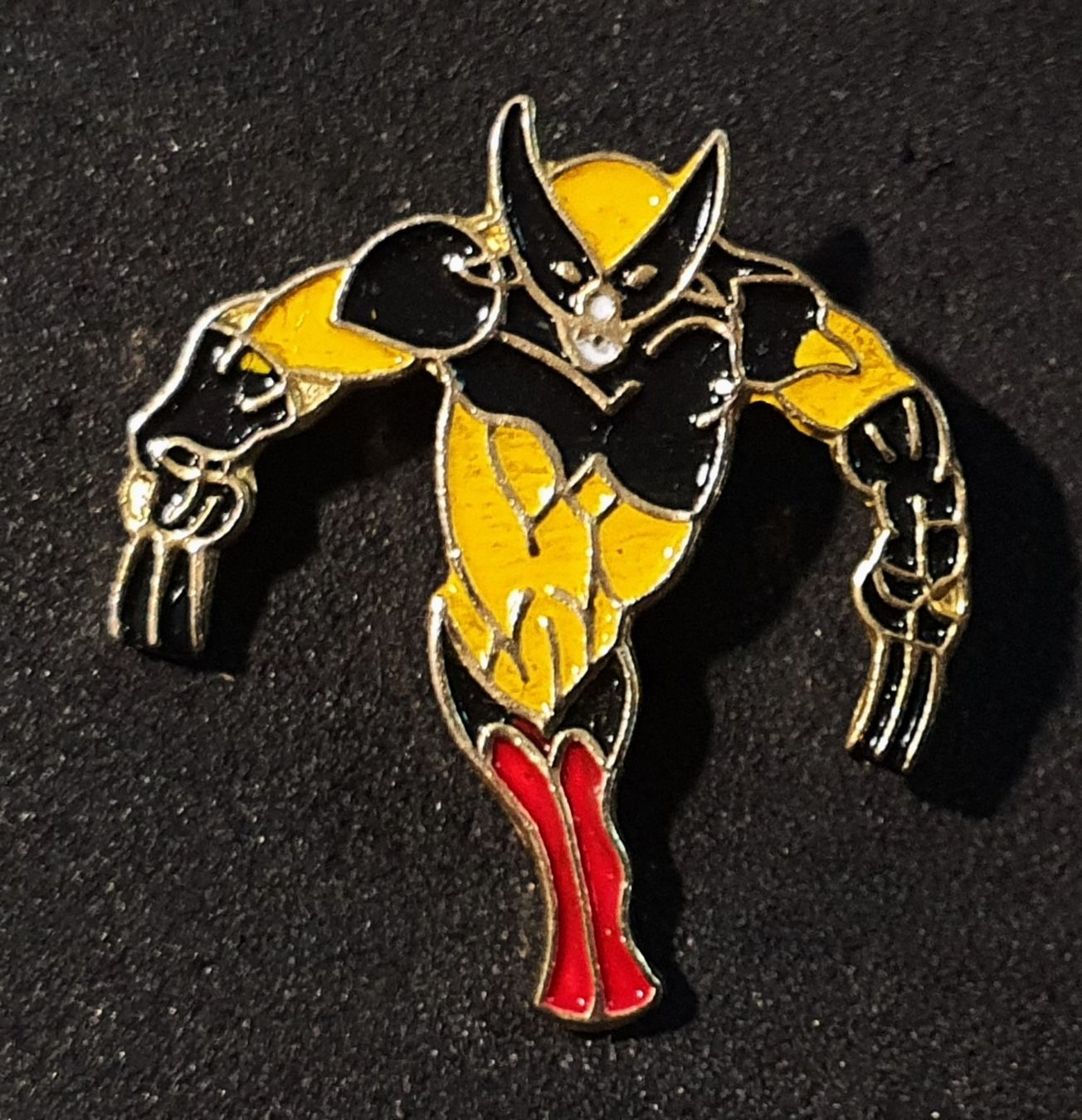 Placchette & Badge: BB835 - Pin  "Deadpool & Wolverine"- Serie – Usato da Reinach BL venduto da Boston-Verkauf
