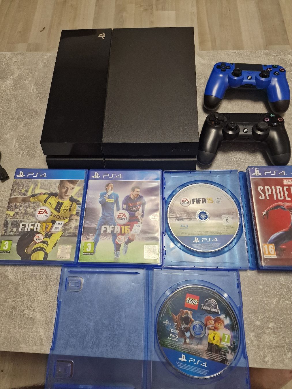 Sony Console: PS4 Konsole Schwarz mit Spiele  – Usato da Herzogenbuchsee venduto da ioa_zcm6 5