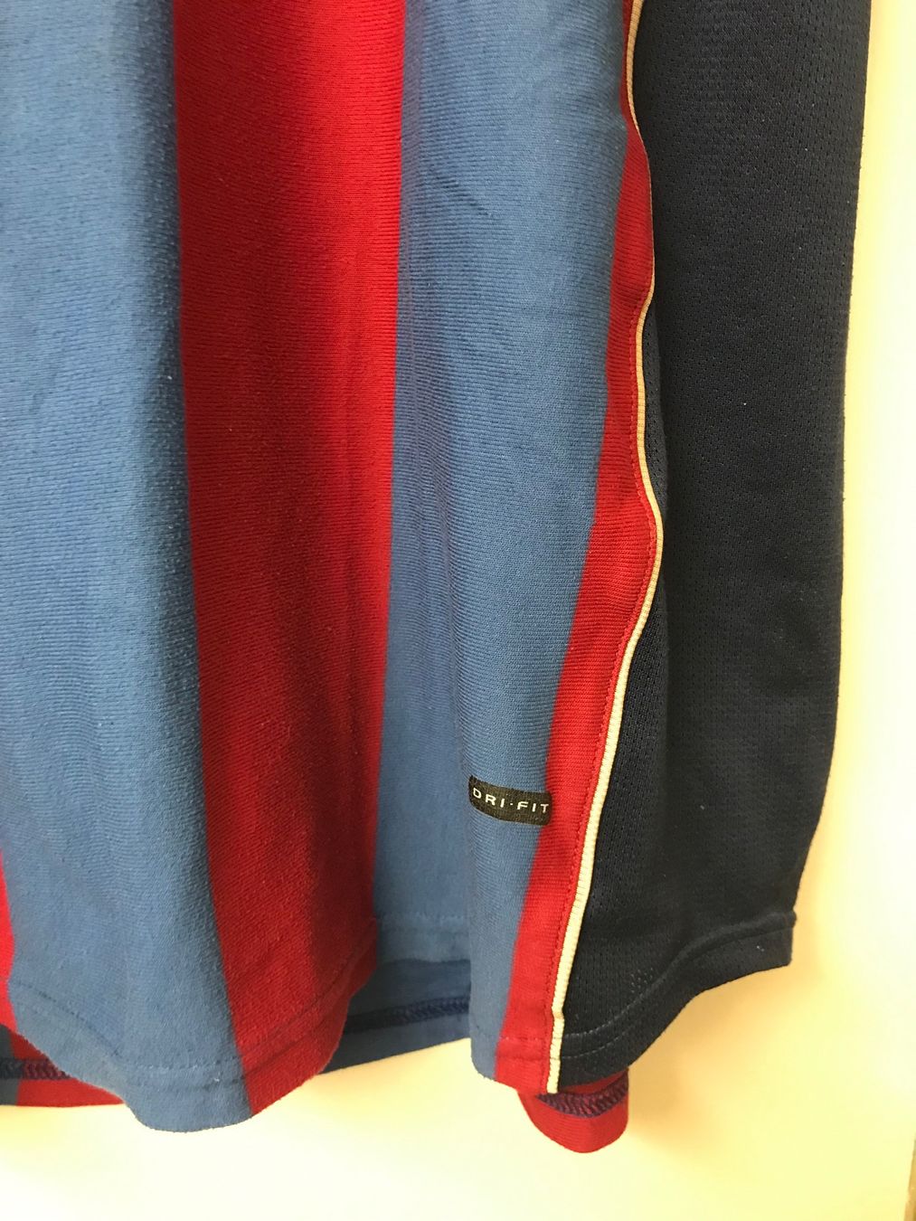 FC Barcelona Leibchen & Hosen: Fc Barcelone 2001/2002 original 100% authentic – Gebraucht aus Genève von RdV-o-BuyMorePayLess 3