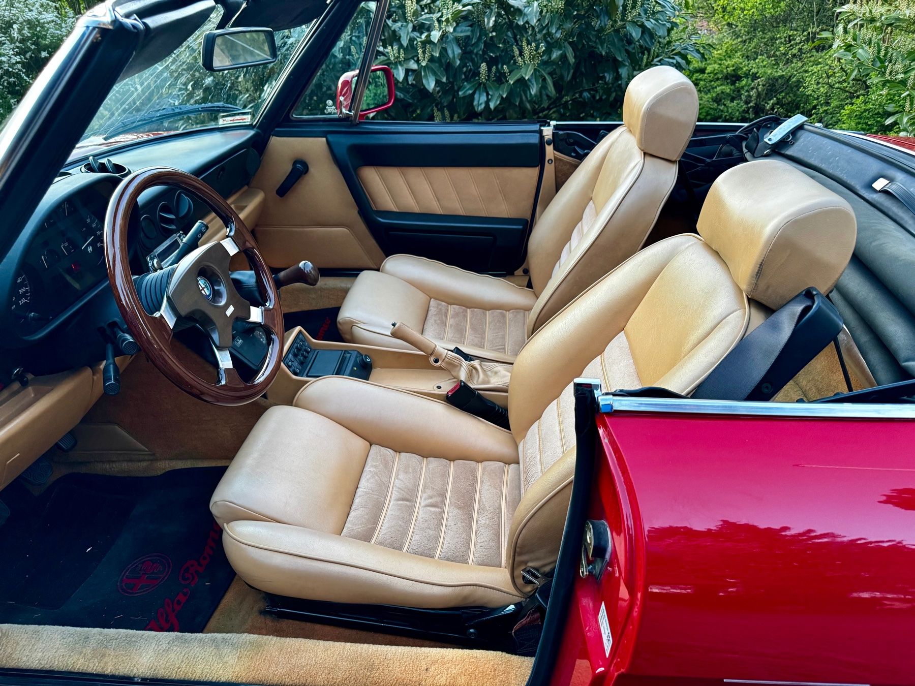 Alfa Romeo Automobili: 1990 Alfa Romeo Spider 2.0 ab MFK – Usato da Lommis venduto da Seadoo 1