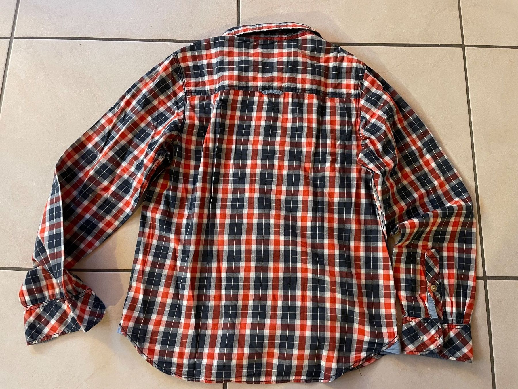 H&M Chemises, T-shirts & Polos: Karriertes Hemd, Gr. 164 – D'occasion à Cham par 2eye 1