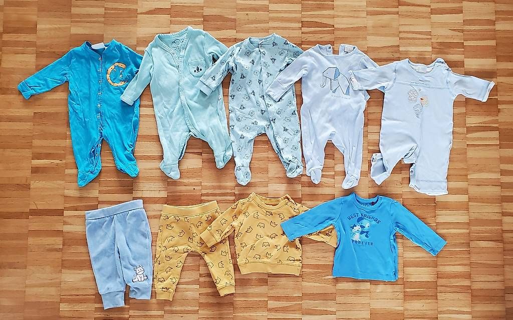 Lotti & Set di vestiti: Kinderkleider Grösse 62 – Usato da Pfäffikon ZH venduto da banhkhe