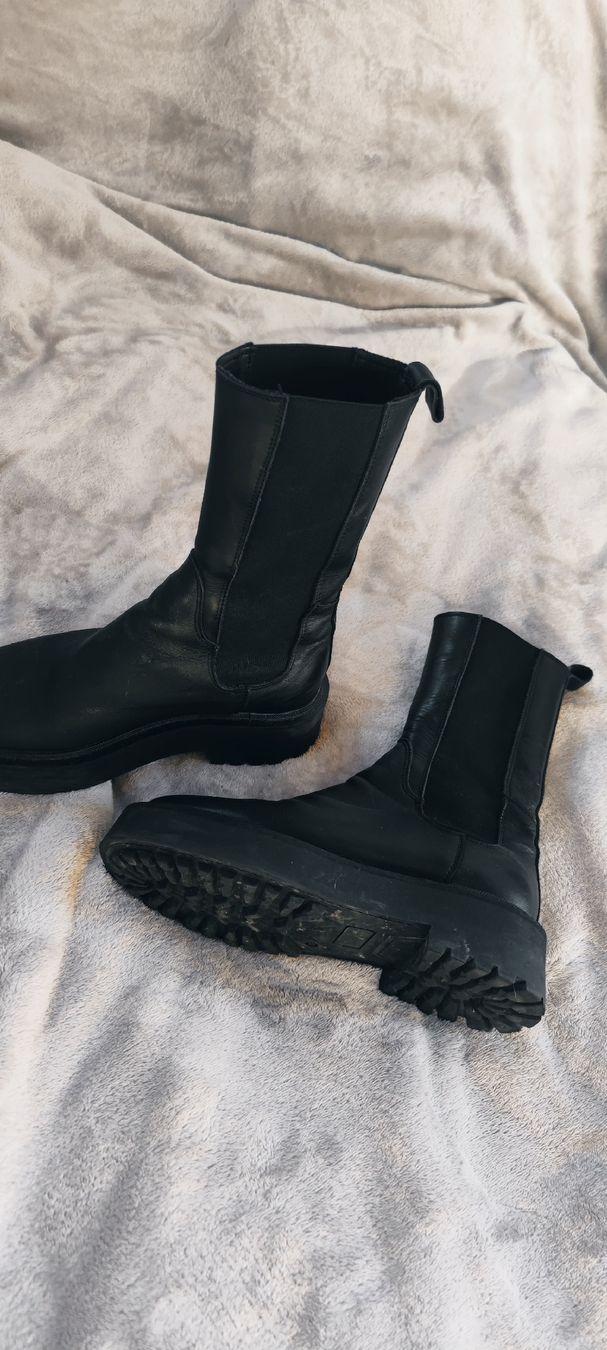 Damenschuhe: Black Leather Boots 38 – Gebraucht aus Eggerberg von blumtasha 2