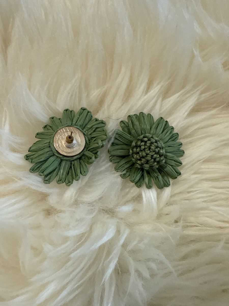 Mango Orecchini pendenti & Orecchini a lobo: Ohrstecker, Blumen Design, Grün – Usato da Uster venduto da CharlotteVN 1