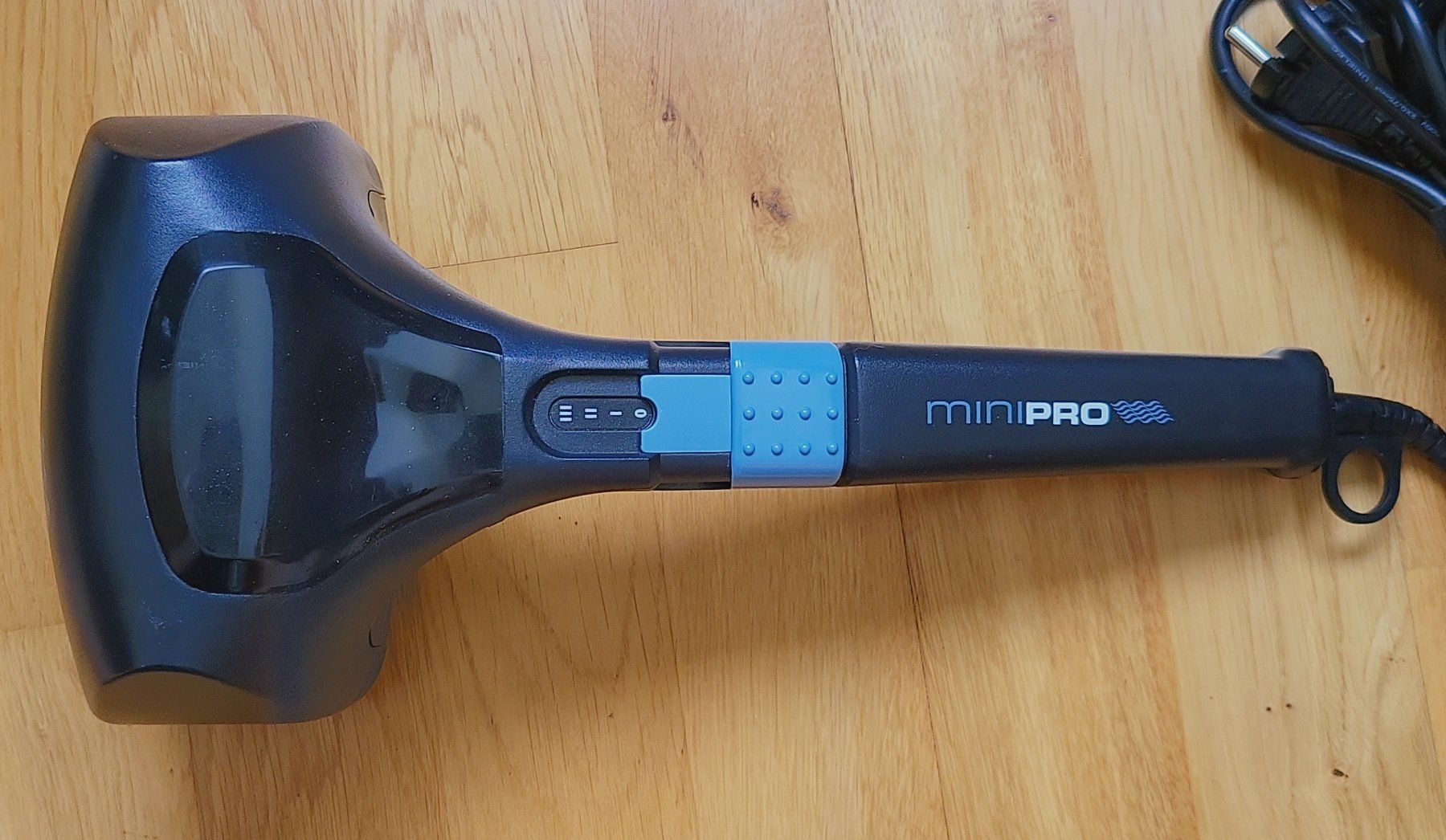 Dispositivi per massaggi: Massagegerät Thumper Mini Pro schwarz – Usato da Muttenz venduto da Mithrur 1