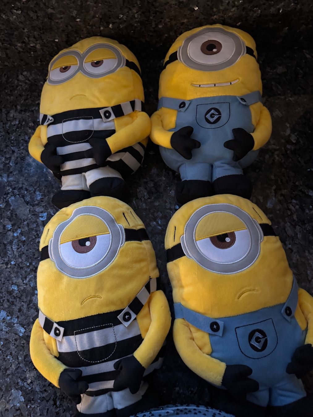 Coop Spielzeuge: 4 Minions -Plüschtiere neuwertig – Gebraucht aus Bronschhofen von pgds