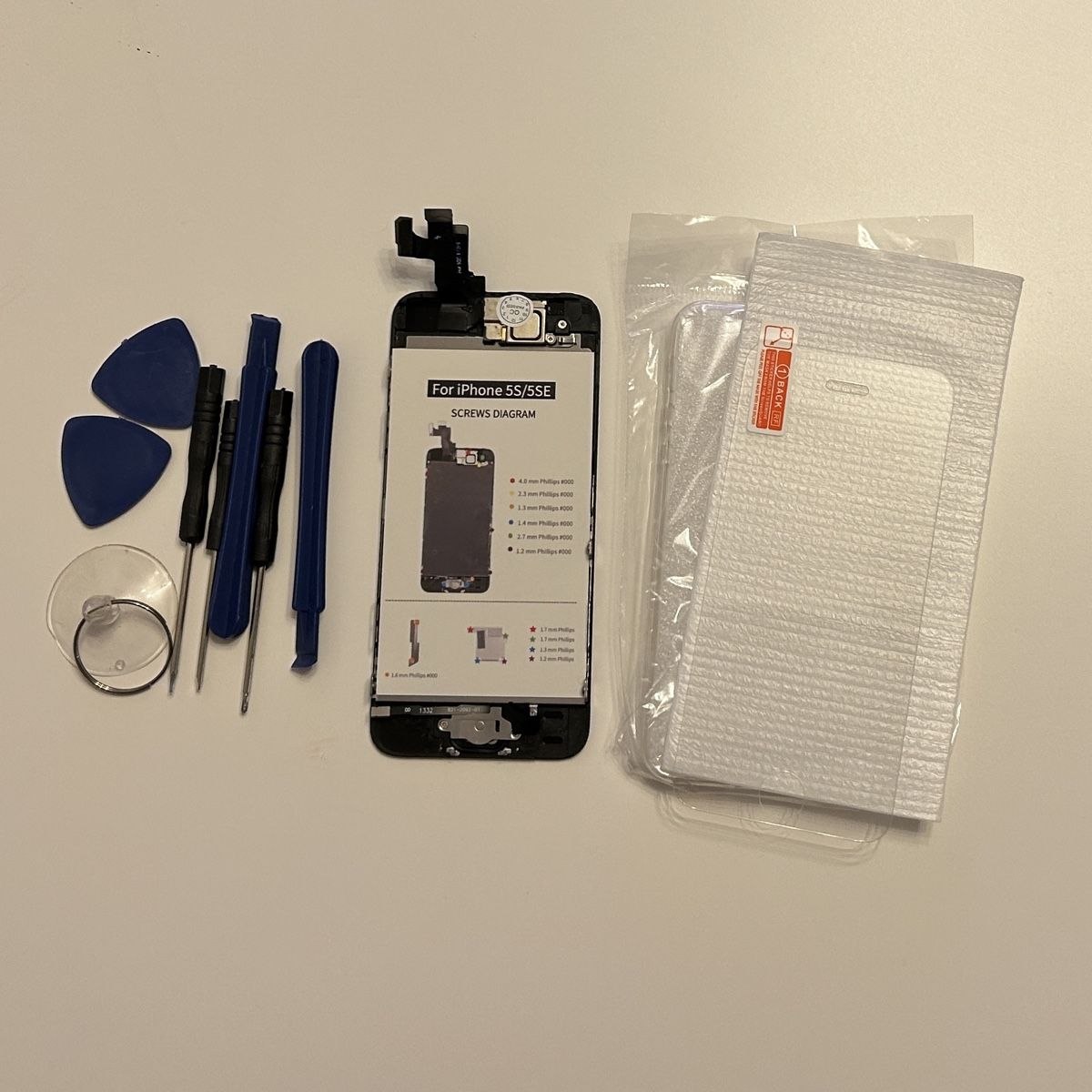 Apple Telefoni cellulari / Smartphones: iPhone SE 2016 Display Schwarz + Werkzeug & Zubehör – Nuovo e nell'imballaggio originale da Oberdiessbach venduto da scherber