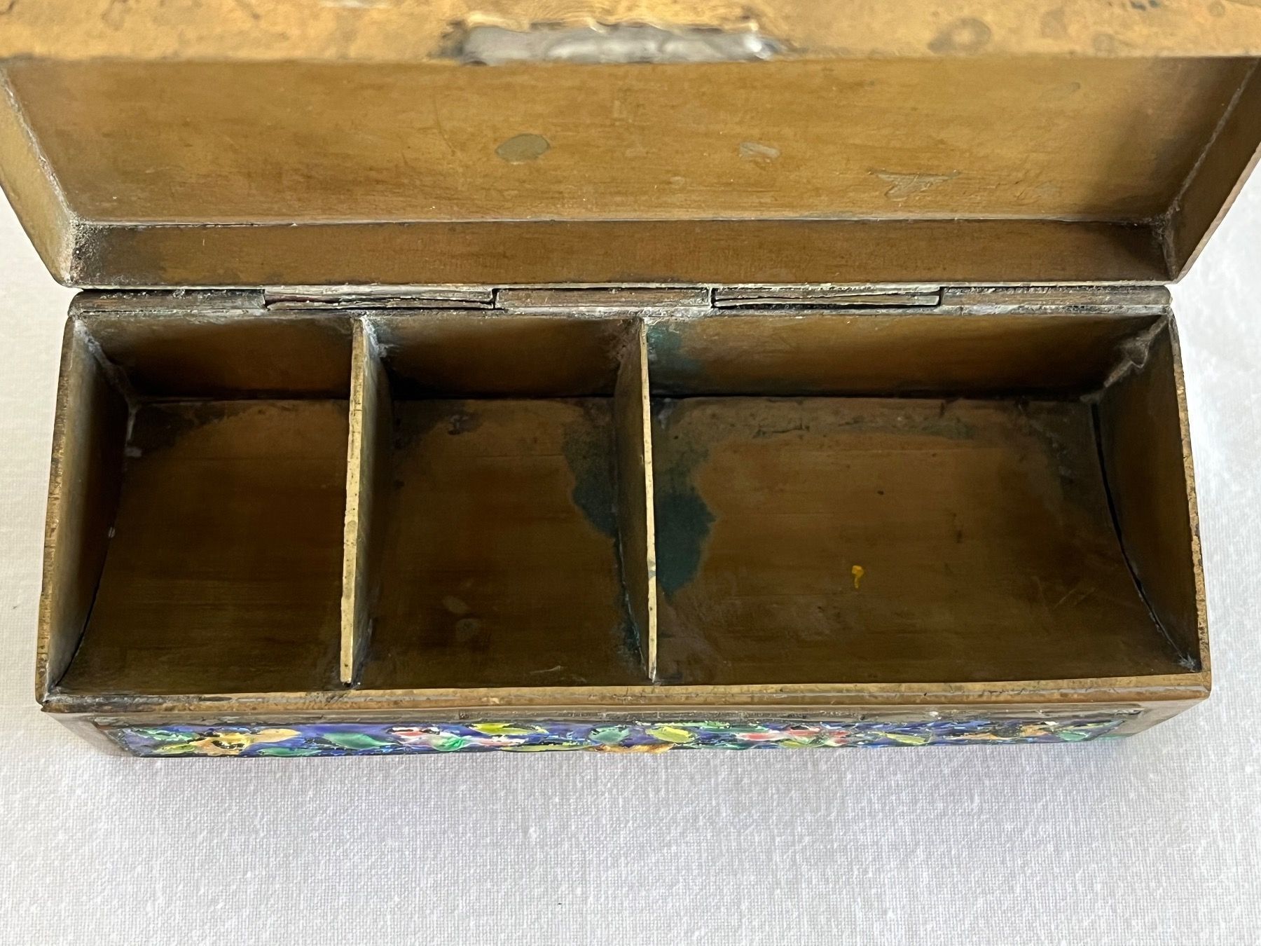 Tutte le decorazioni: alte Briefmarken Dose / Messing-Cloisonné-Emaille – Usato da Wetzikon ZH venduto da seli03 9