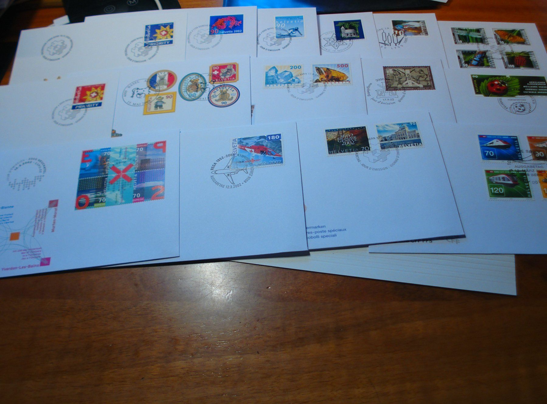 Tous les timbres: Set FDC 2002, 15 Belege – D'occasion à Niederwil AG par morostahu 1
