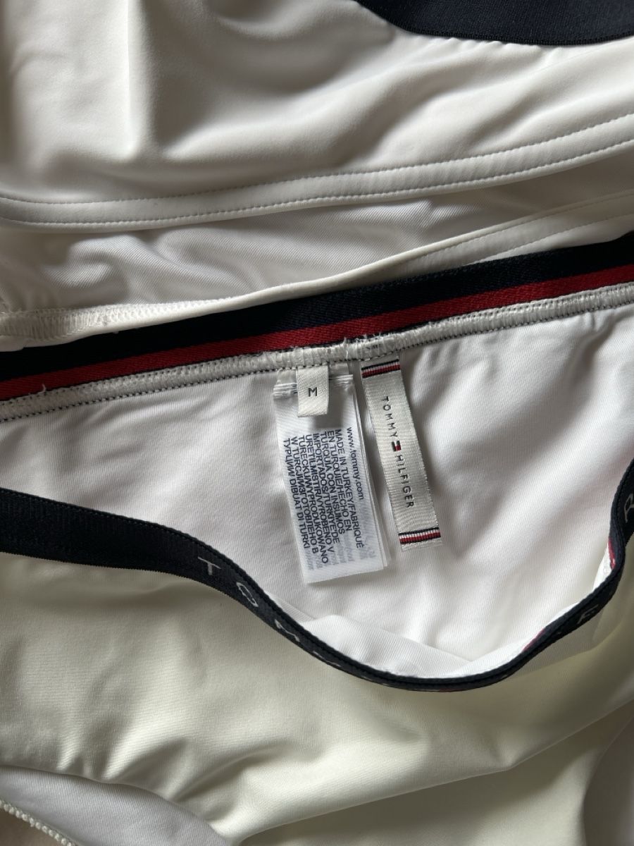 Tommy Hilfiger Badekleider & Bikinis: Binikini Tommy Hilfiger – Gebraucht aus Oberdorf BL von Luka02 3