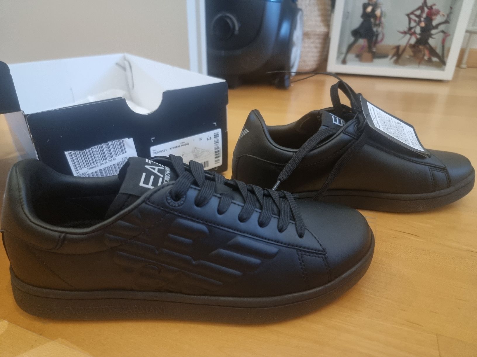 Herrenschuhe: EA7 Turnschuhe schwarz Grösse 39 1/3 neu – Neu und originalverpackt aus Zweidlen von VG159 1