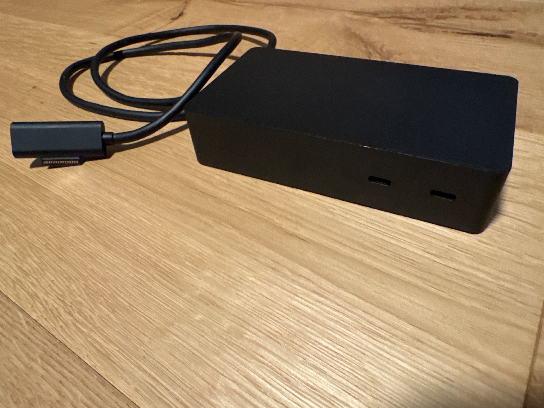 Microsoft Dockingstation: Microsoft Surface Dock 2 inkl. 2 Stk. DisplayPort Kabel – Gebraucht aus Zofingen von dDawge 1