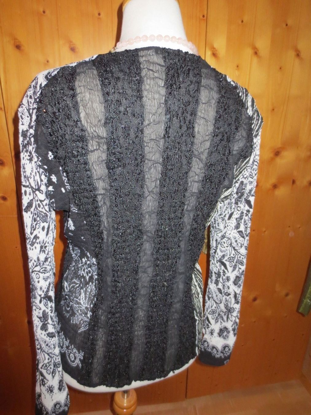 Camicette: Ophées Shirt/Bluse M/L schwarz/beige – Usato da Männedorf venduto da Livingston 3