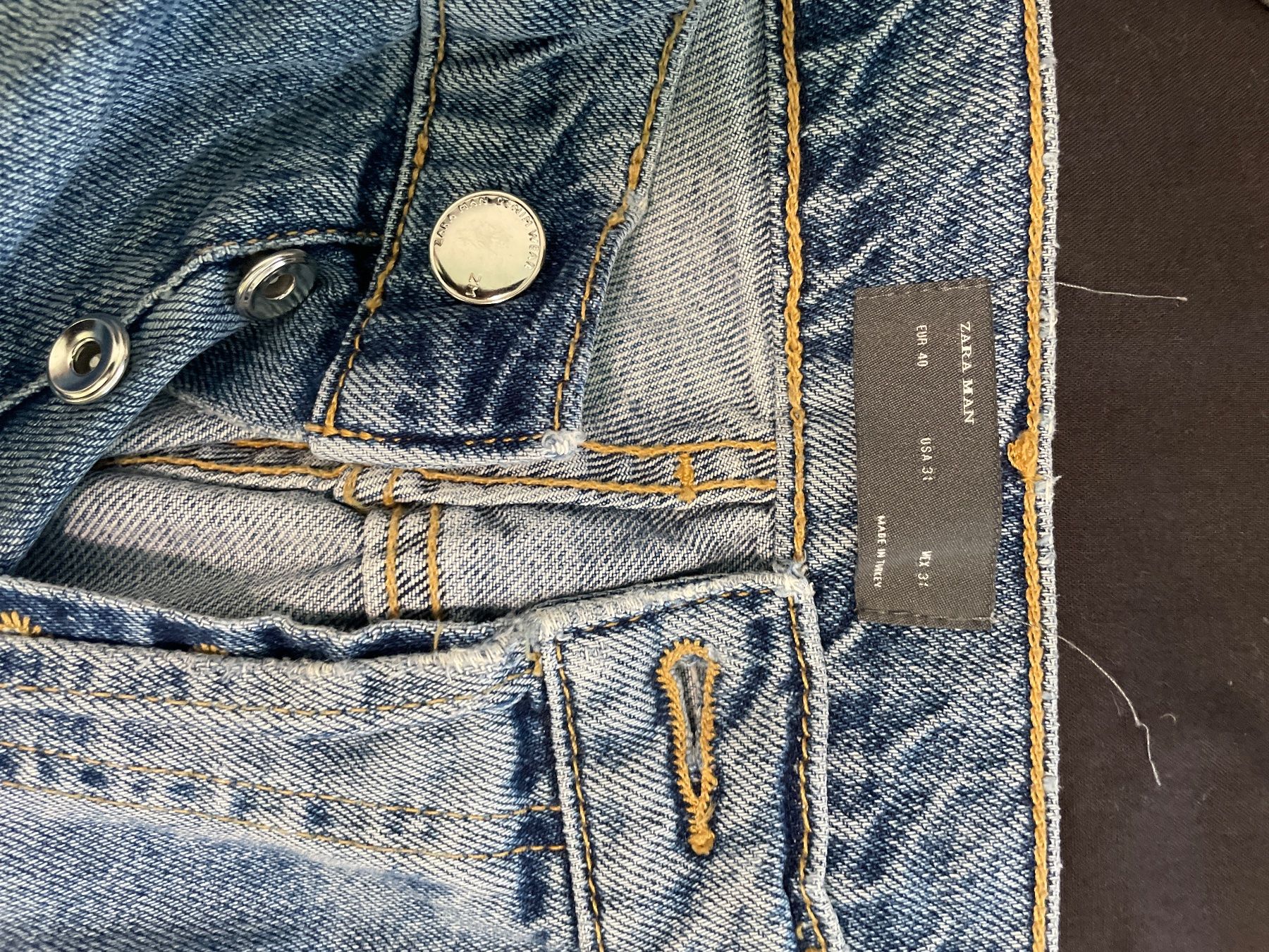 Zara Jeans: Jeans zara strappato – Nuovo (secondo la descrizione) da Riva San Vitale venduto da dan_5r87 1