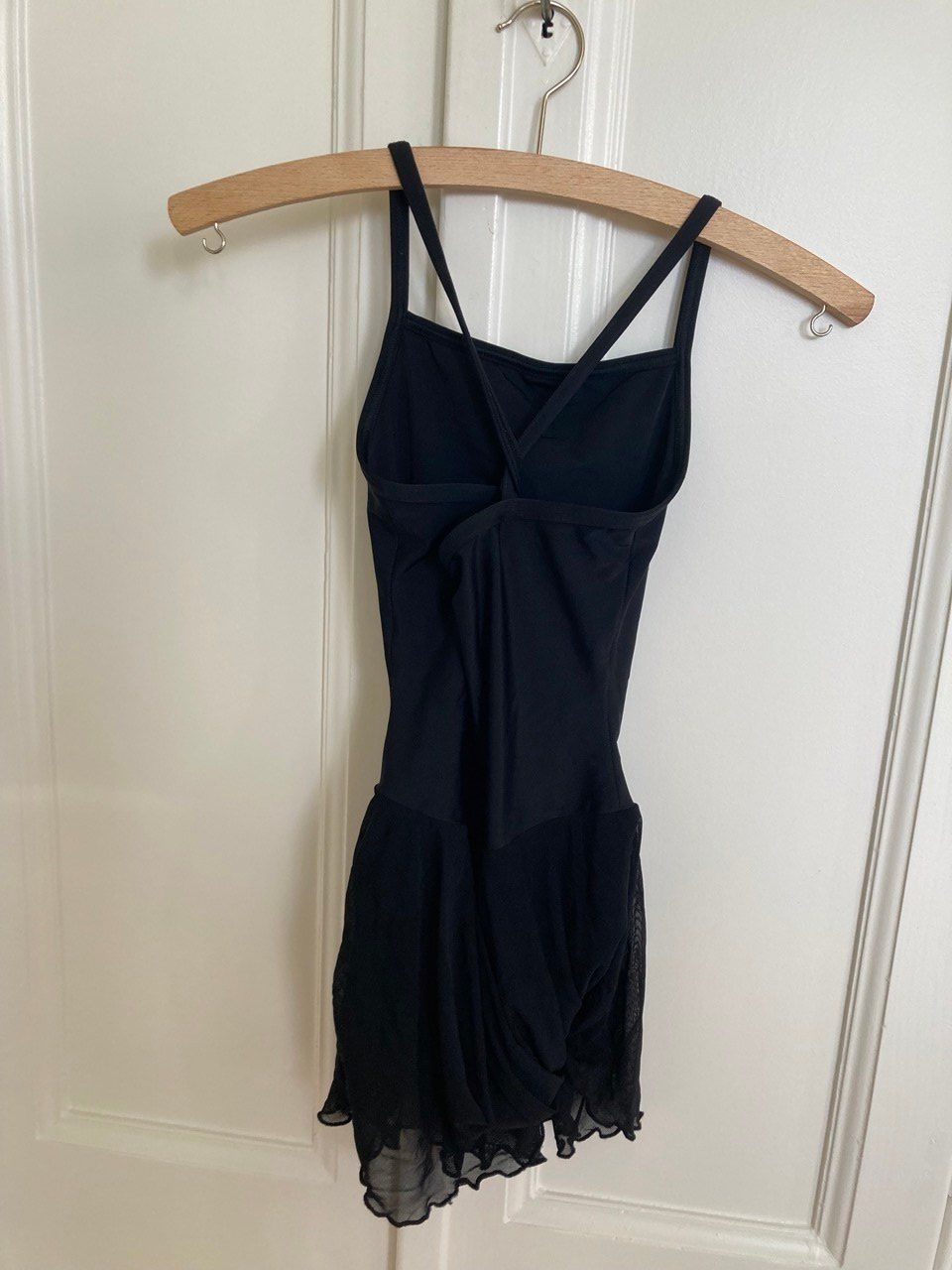 Scarpe, pantaloni & magliette da ginnastica: Justaucorps pour danse classique – Usato da La Tour-de-Peilz venduto da vve_nm8c 4