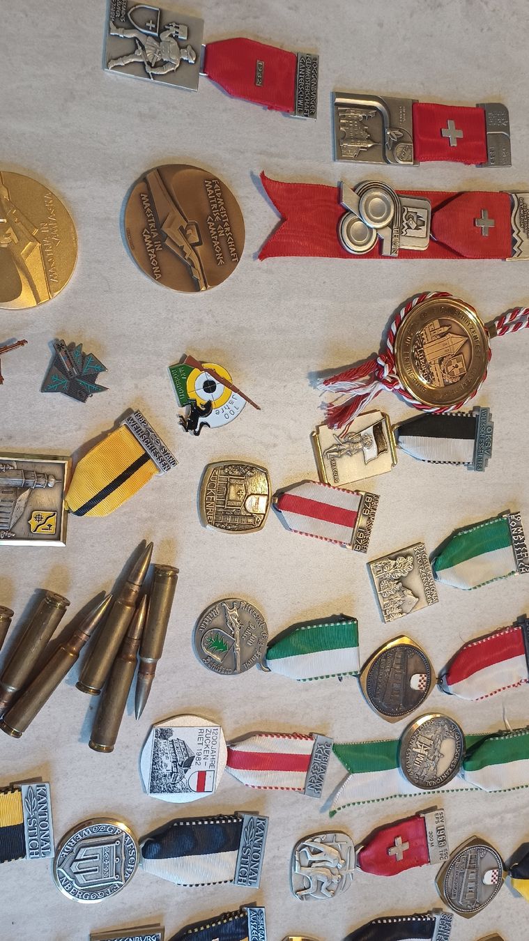Medaillen: Lot Posten Medallien  – Gebraucht aus Flawil von Naphtali 5