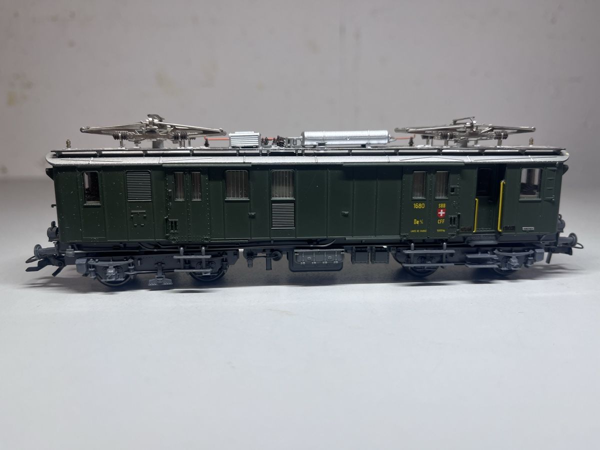 Roco Modelleisenbahnen: Roco De 4/4 analog, DC der SBB – Gebraucht aus Adlikon von Tonda01 1