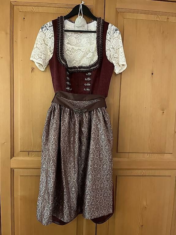 Robes: Oktoberfest Dirndl – Neuf avec emballage d'origine à Gstaad par patrickx6 2