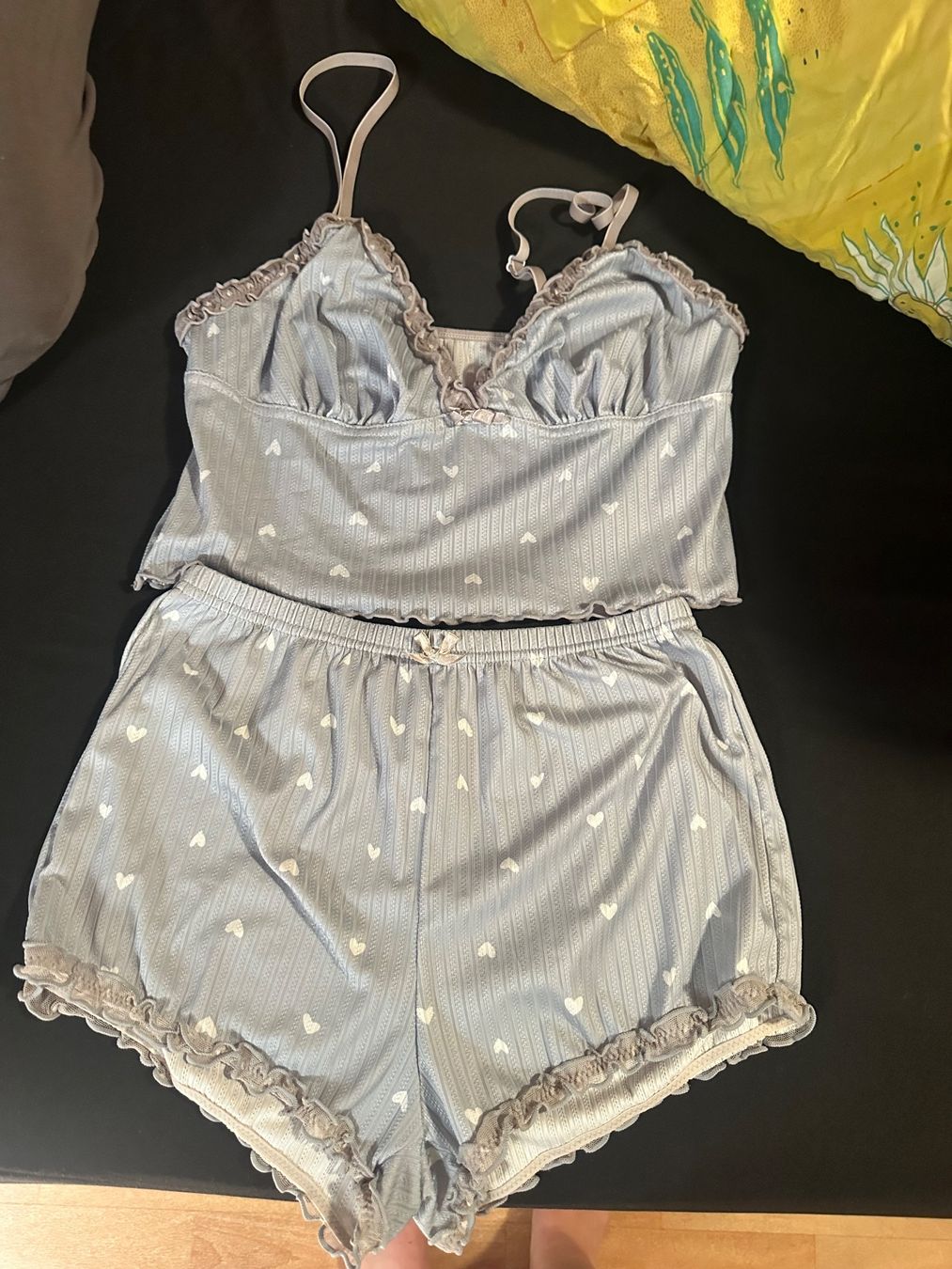 Negligees & Pyjamas: Pyjama Set Kurz Damen Grösse M grau – Gebraucht aus Schaan von Hermine2018