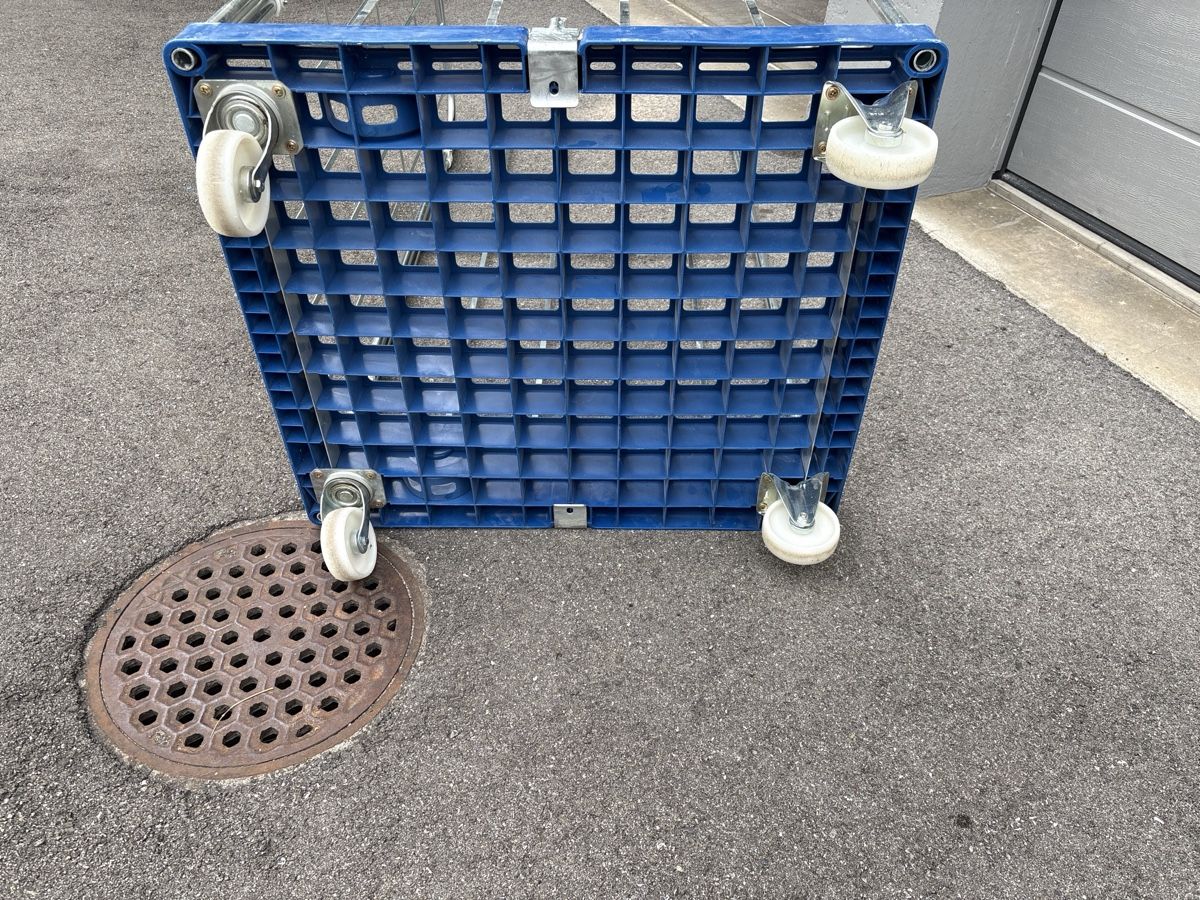 Carrelli di trasporto: Rollbehälter – Usato da Thun venduto da Gitarre-1 4