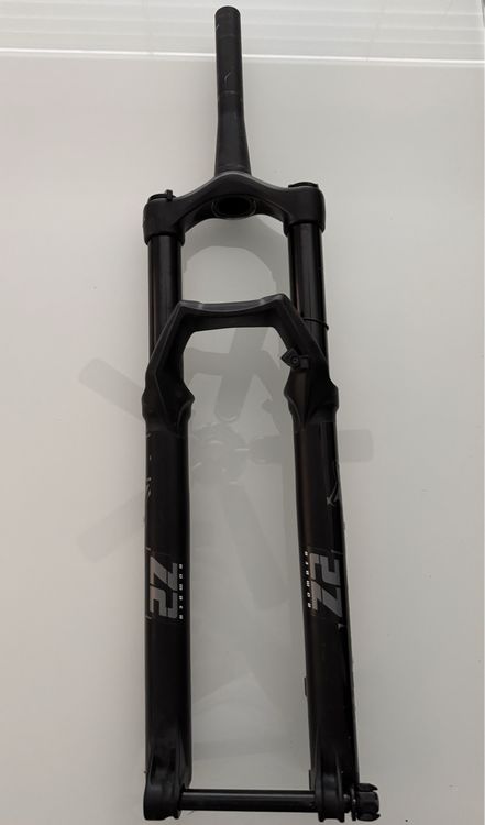 Marzocchi Fourche à Suspension Bomber Z2 E-Optimized 27,5 Boost