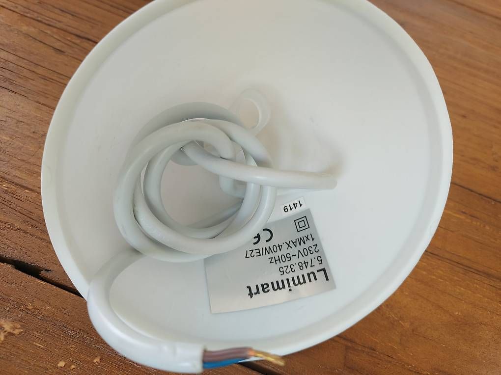 Lampes: Suspension blanche - lot de 2 – D'occasion à Lausanne par dya_tkc9 1