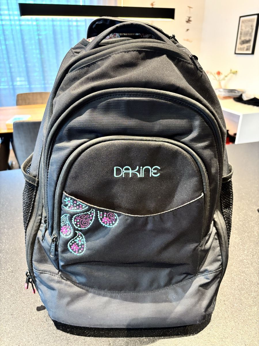 Dakine Borse & Zaini: Dakine Rucksack und Rollkoffer – Usato da Muhen venduto da Claudi1985 5