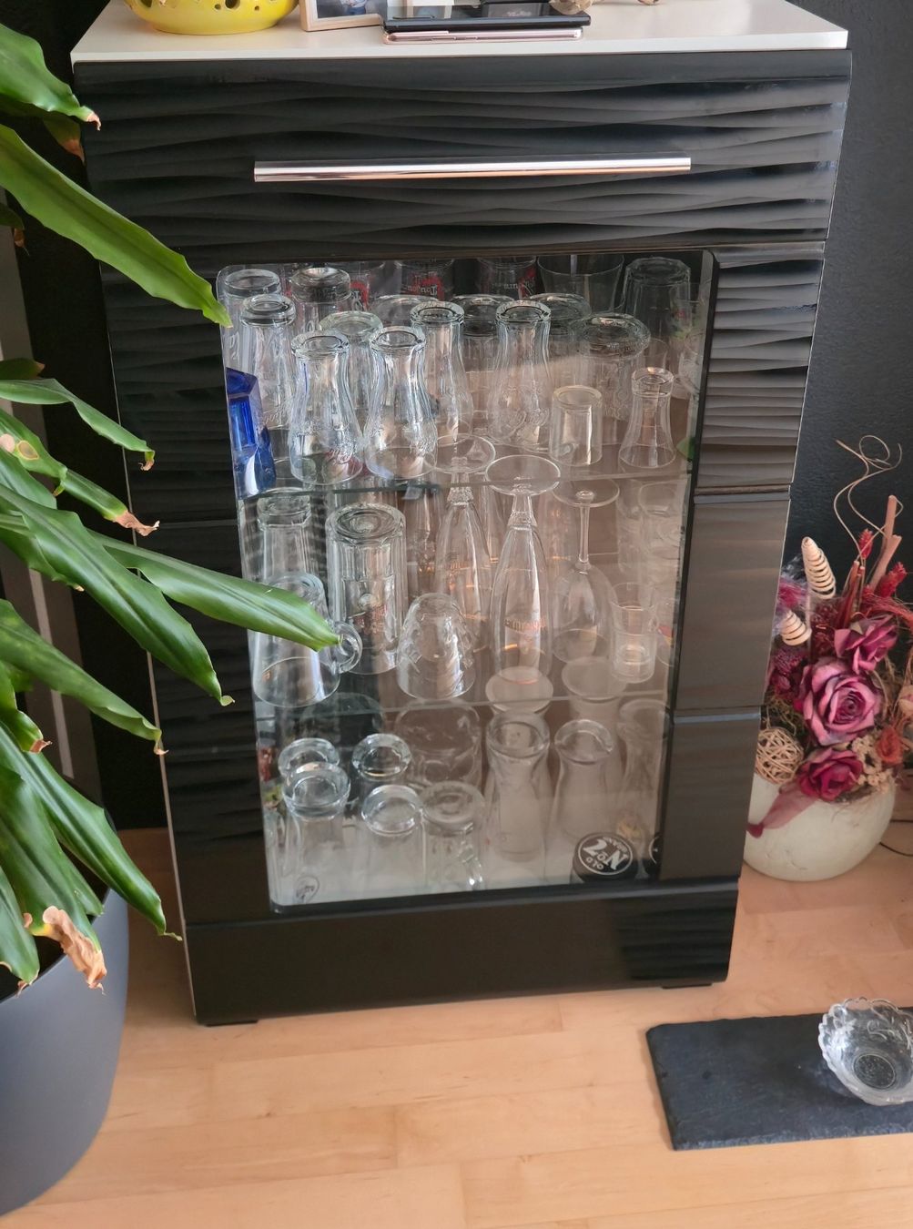 TV Möbel: Moderne TV-Wohnwand mit LED-Beleuchtung – Gebraucht aus Eigenthal von Stefan87831 1