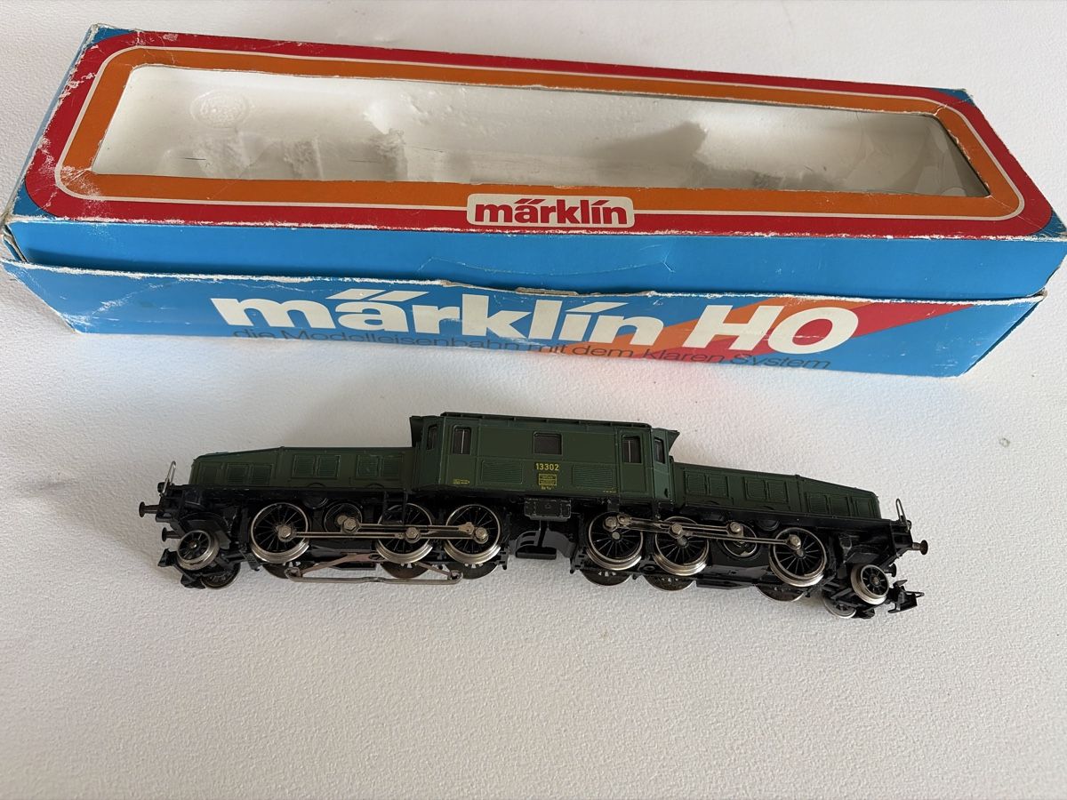 Märklin Modellini di ferrovie: Märklin Krokodil 3356 – Difettoso da Grellingen venduto da Toyhamster