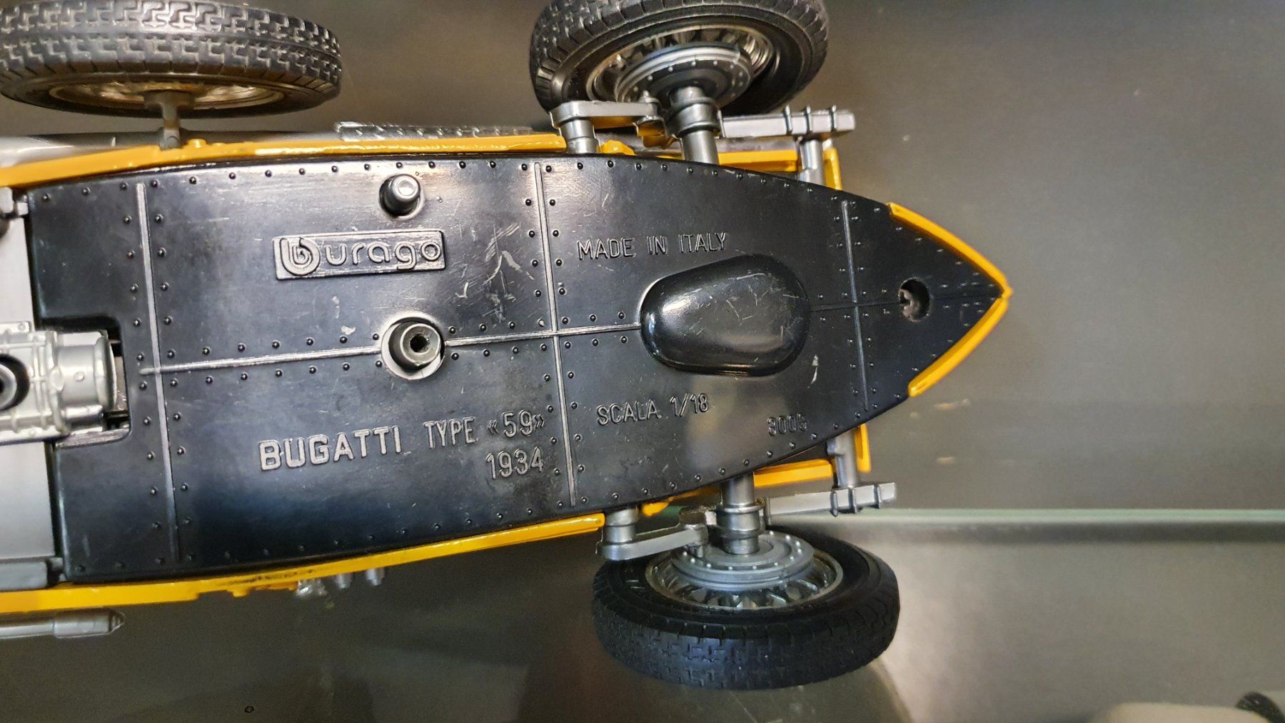 Bburago Voitures modèles: BURAGO: BUGATTI 1934 TYP 59 M:1:18 GELB – D'occasion à Biglen par taunus82 4