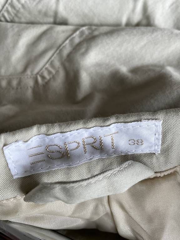 Cappotti: ESPRIT Mantel, Gr. 38, klassischer Schitt. – Usato da Bottighofen venduto da con_6lgw 3