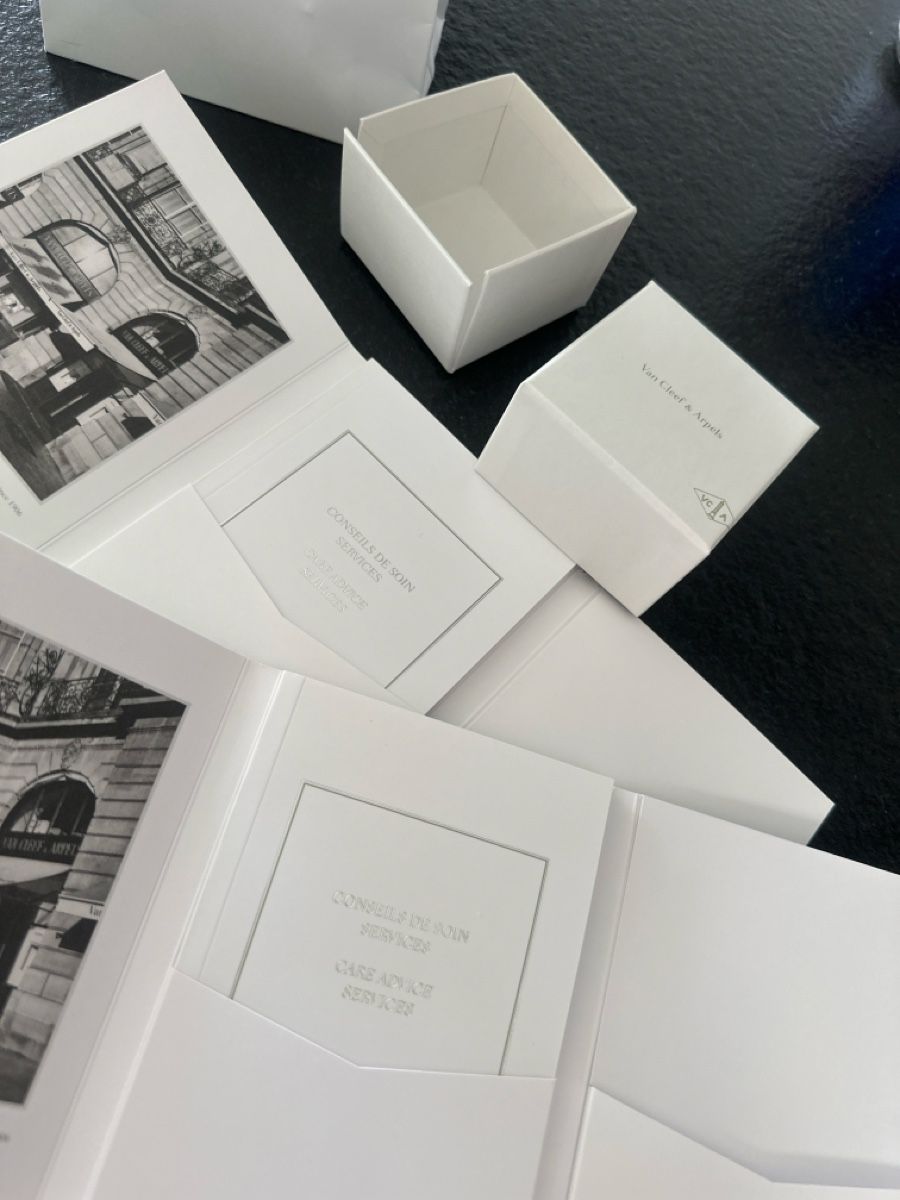 Borse da donna: Verpackung Van Cleef & Arpels – Usato da Zollikon venduto da Tropfenweibel 1