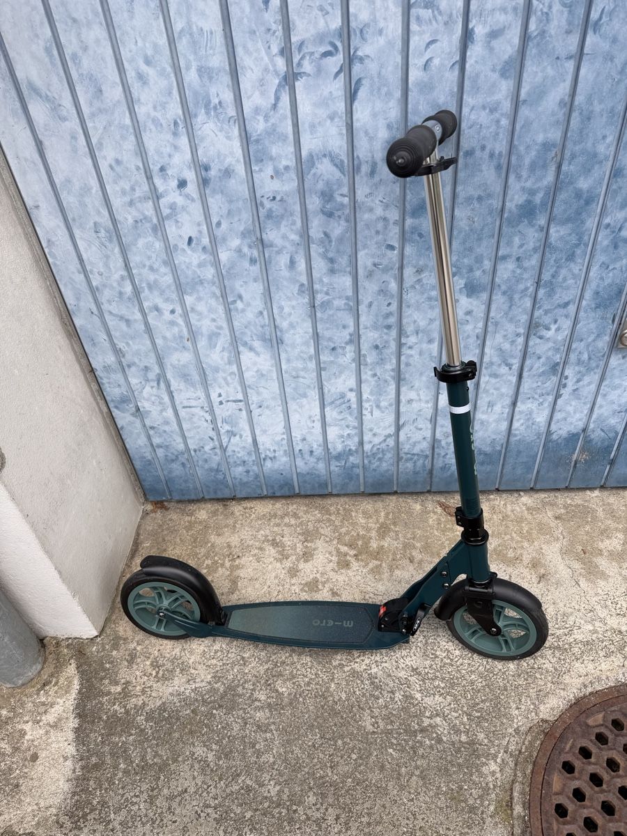 Micro Kickboard: Micro Klappscooter dunkelgrün – Usato da Lyss venduto da nekoreh 1