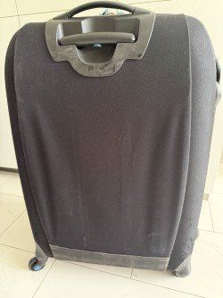 Samsonite Valigie: Samsonite Koffer schwarz mit vier Rollen gebraucht – Usato da Therwil venduto da Waikiki70