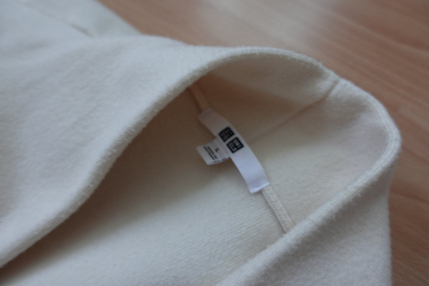 Uniqlo Jacken: UNIQLO | Jacke / Mantel in Creme – Gebraucht aus Ettiswil von maimaiswiss 3