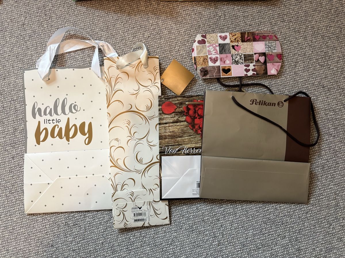 Borse: Diverse Geschenktaschen – Usato da Kriens venduto da aloha19 1