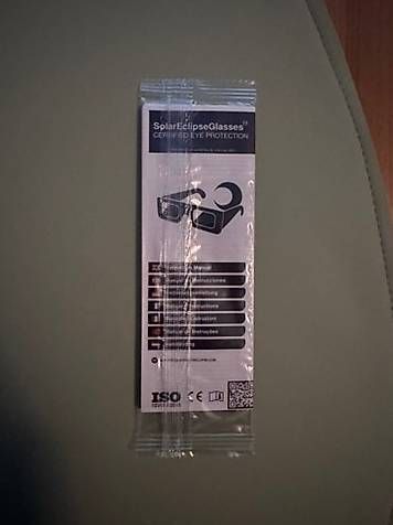 Lunettes & Verres: Solar Eclipse Glasses - Sonnenfinsternisbrillen - ISO - Neu – Neuf avec emballage d'origine à Steffisburg par barney_ 1