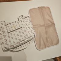 Sac à langer Walking Mum fleuri + matelas à lang
