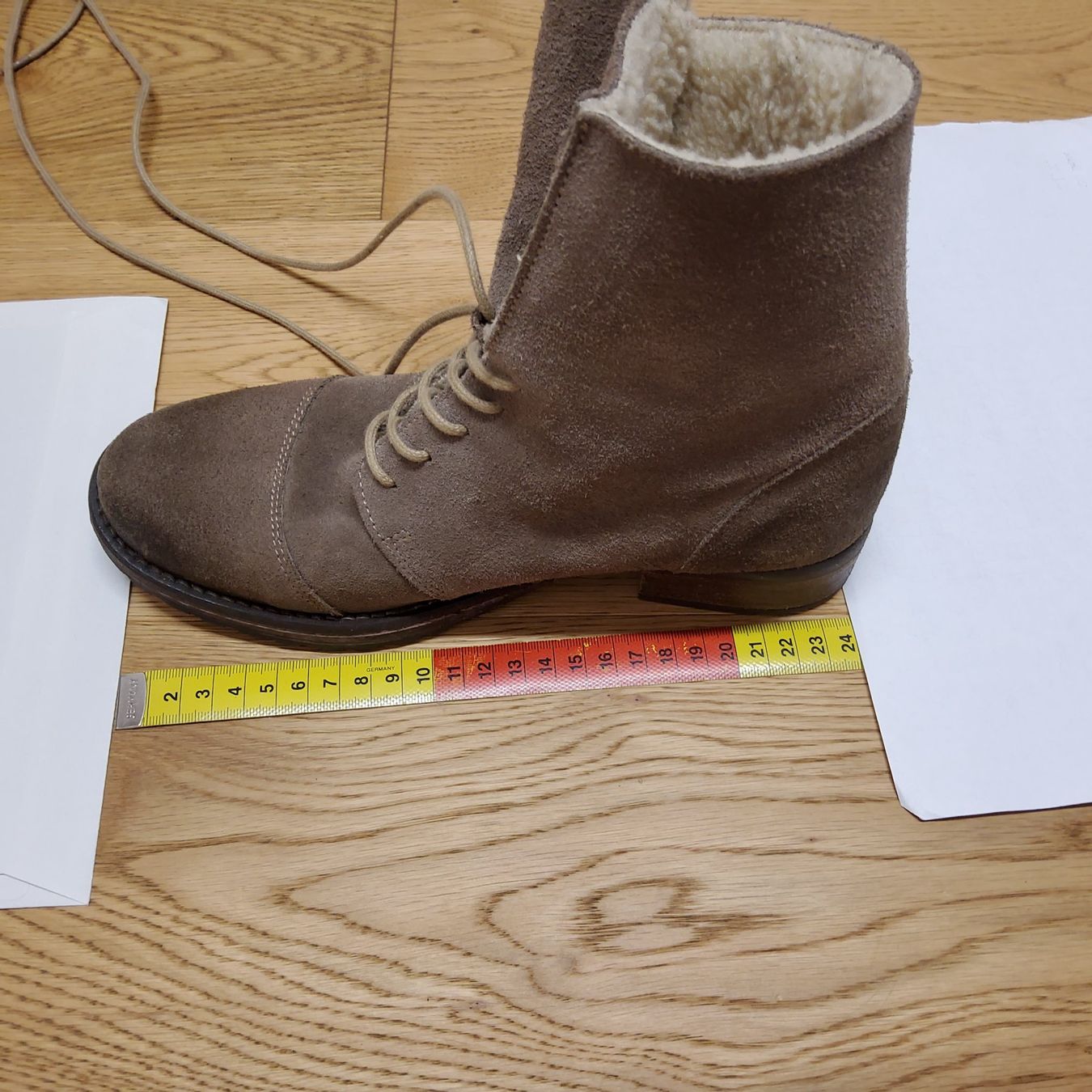 Scarpe da donna: Stiefel / Stiefelette Wildleder "Fellfutter", neuwertig – Nuovo (secondo la descrizione) da Naters venduto da 3904Naters 7