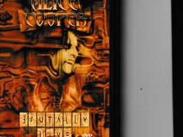 Alice Cooper - Brutally Live